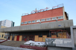 Депутаты второй раз за месяц грозят изъять бывшие кинотеатры